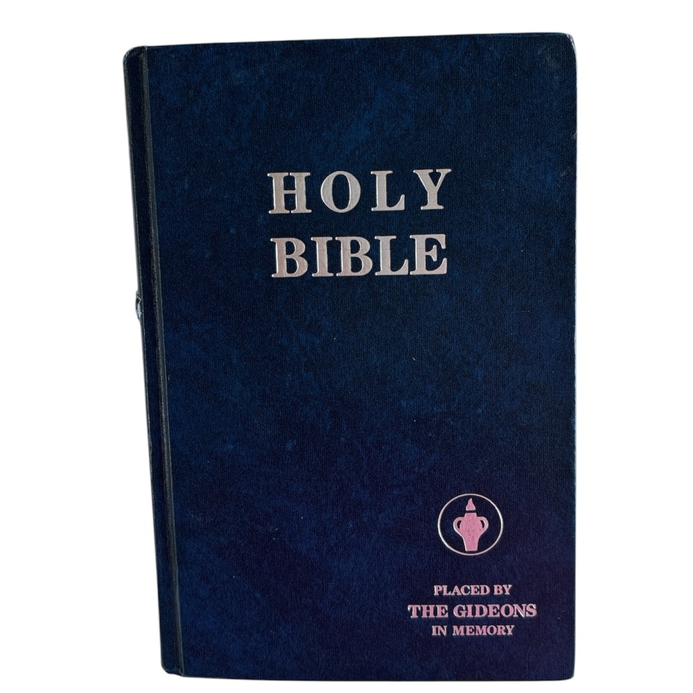 Holy Bible THE GIDEONS IN MEMORY Blue Hardcover Book By Thomas Nelson, Inc